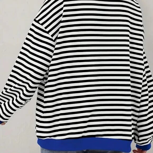Black & Blue Contrast Striped Crewneck Top Sweater - Picture 2 of 3